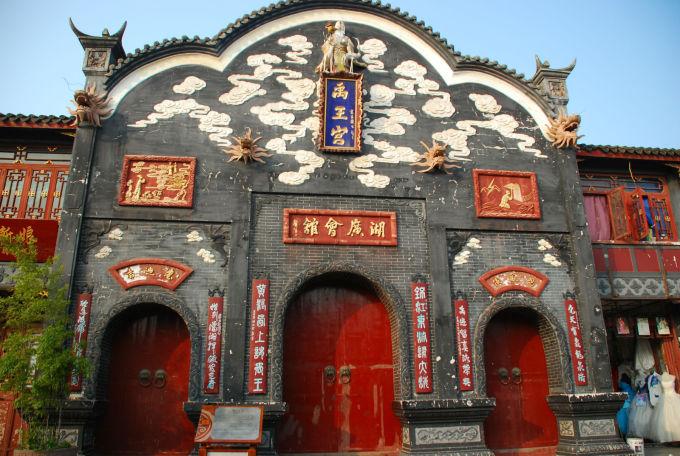 还有高中生不知道吗？济南大学国际本科100%全员出国！